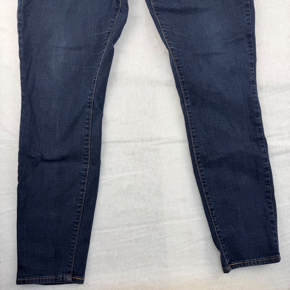 Signature Levi Strauss Gold Label Totally Shaping Pull-On Skinny Jeans Dark Wash